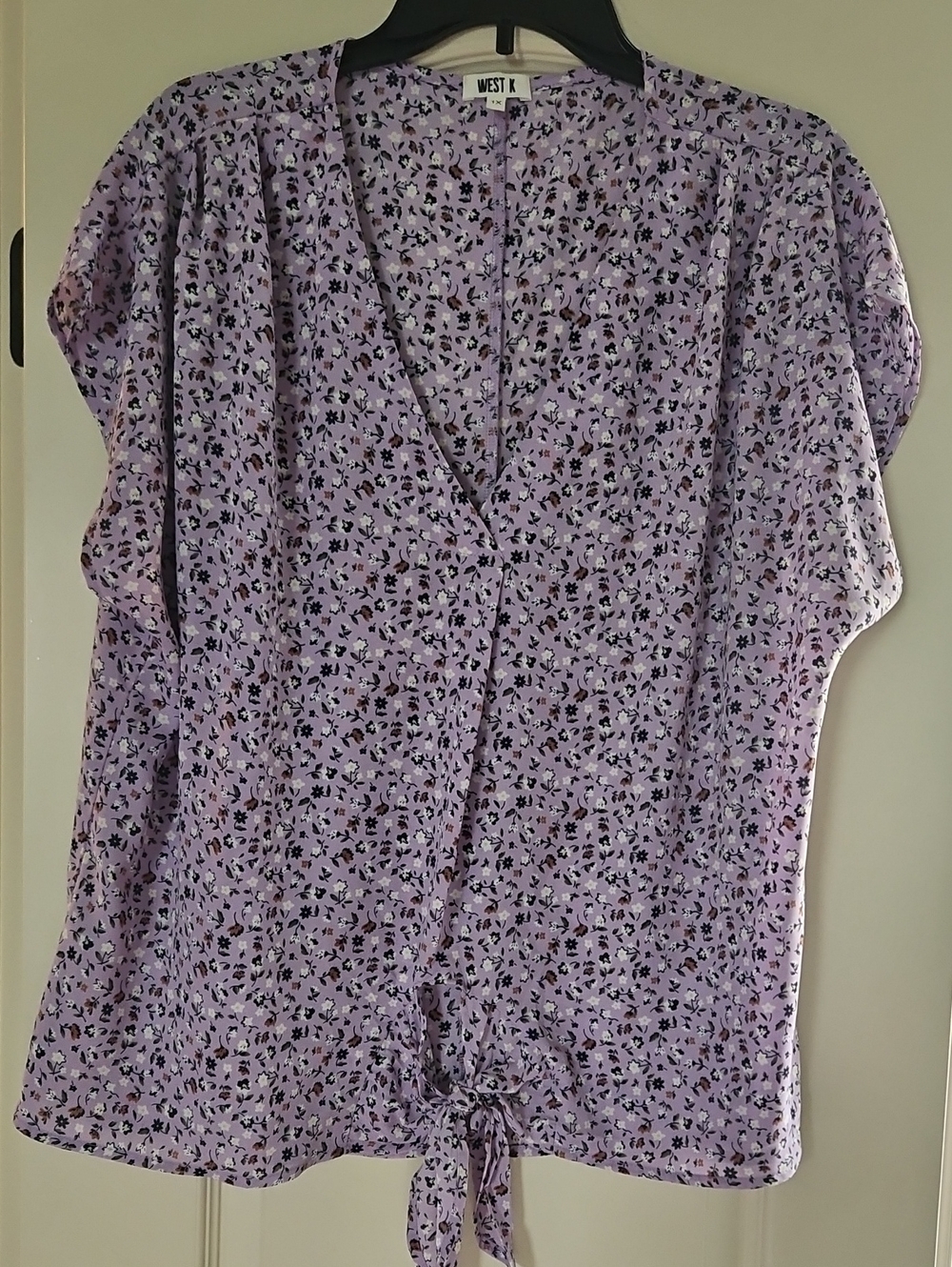 West K Lavender Floral Tie-Hem V-Neck Blouse